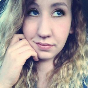 Meet your Posher, Liz